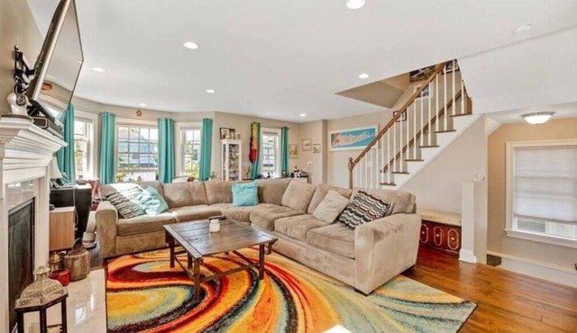 Beach house with hot tub, bikes, and beach passes