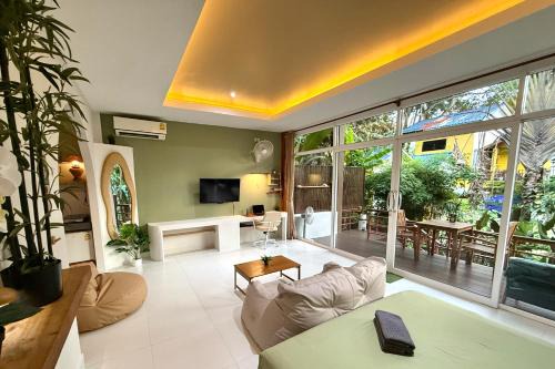 Beach Jungle