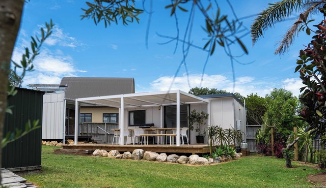 Beach Life - Boulevard Getaways. Family friendly, pets welcome, relax in nature!