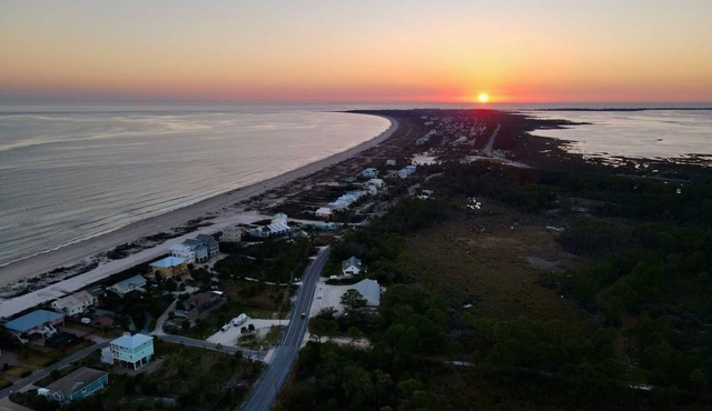 Beach Life RV ... Come relax and play on the beaches of south Cape San Blas!