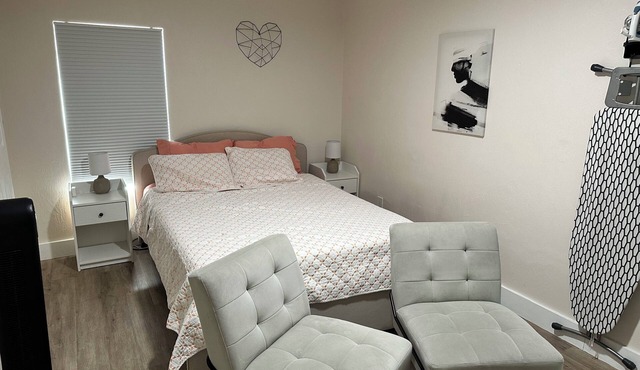 Beach & Race Week Retreat 2BR , Min to Speedway & Ocean
