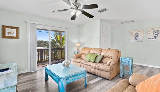 Beach Retreat 3BR/2BA – Across Paradise Park, Melbourne FL