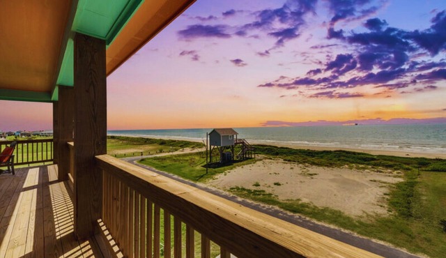 Beach Retreat | Tiki Bar, Ocean Views & Grill