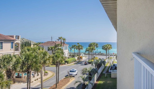 Beach Service for 4 a $700 weekly value During Summer ! Pet Friendly,View , 3/2 Maravilla 1406