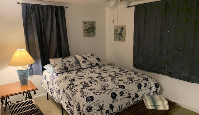 Beach Side Studio #2 (Apartment) - Pets Allowed by RedAwning