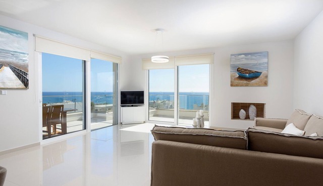 Beach Villa Delfini 4, Kalamaki Beach, Heraklion South Coast, Crete