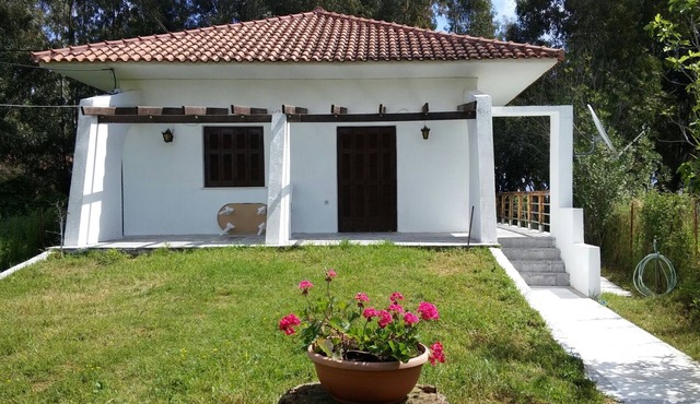 Beach Villa. Direct sea access, family friendly, lg veranda, garden, in village.