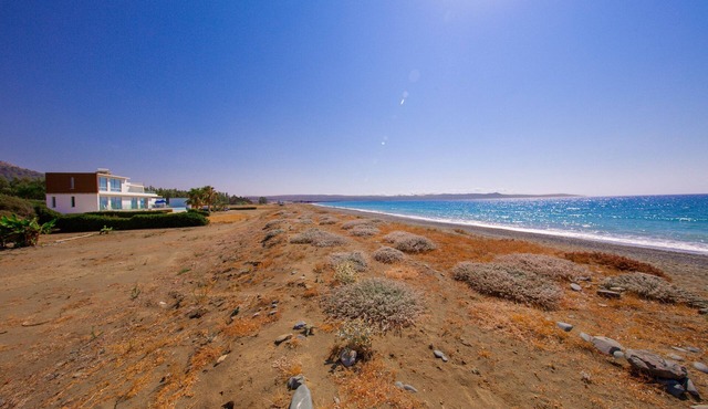 Beach Villa Mare - Argaka - a villa that sleeps 8 guests in 4 bedrooms
