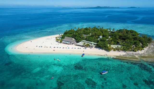 Beachcomber Island Resort