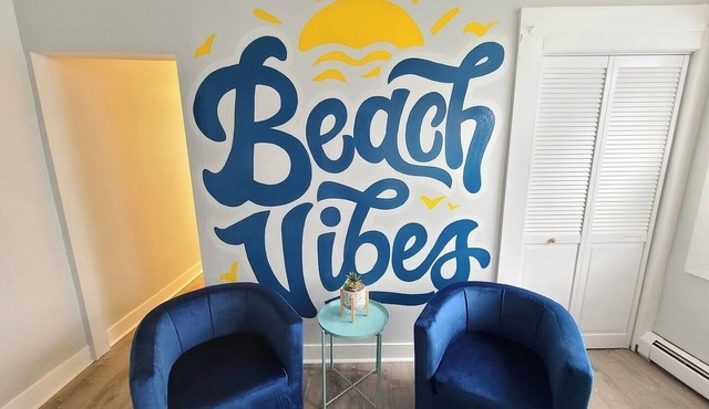 Beachcrest- Easy Walk to Tropicana & Casinos!