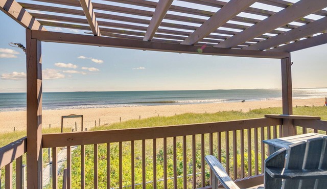 'Beachfront 12' Condo on Old Orchard Beach