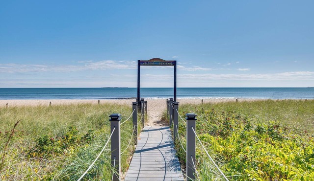 'Beachfront 13' Condo on Old Orchard Beach
