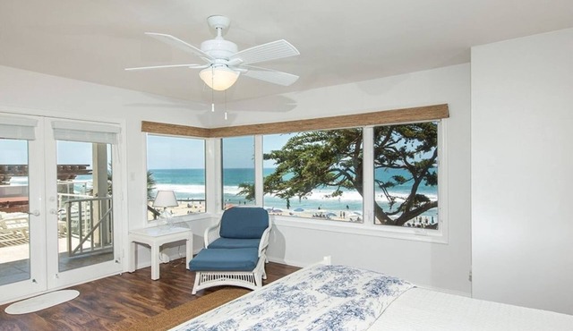 Beachfront 2 Bedroom downstairs unit