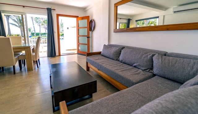 Beachfront 2BR Ground Floor w/Patio 15 Steps to Sand Kite Beach