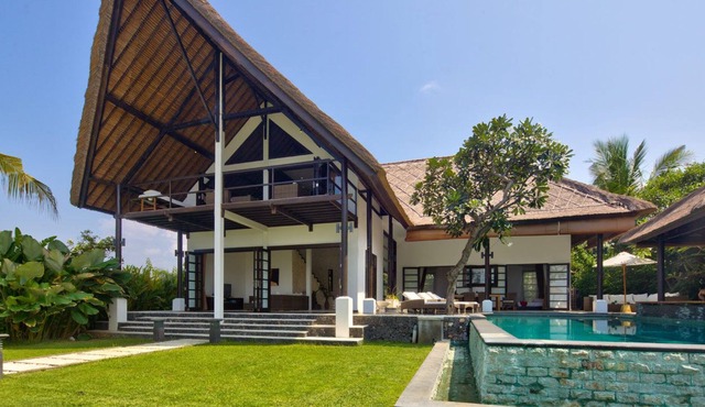 Beachfront 3 Bedroom villa, Lokapaksa