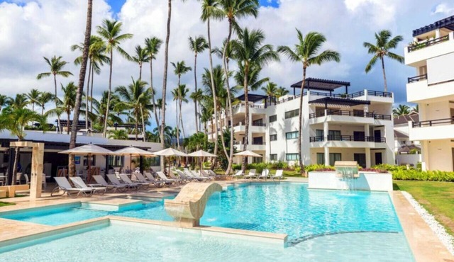 Beachfront 3BD 3BA with Awesome pool facing Playa Popy