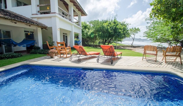 Beachfront 4BR/4.5BA With Pool Right On Colorados Surf Break!