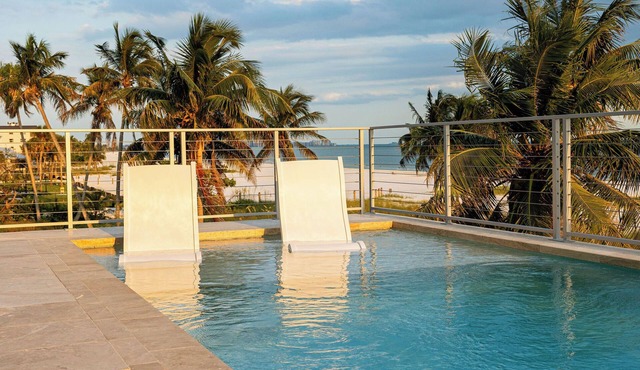 Beachfront 5-bedroom house on tranquil Ft Myers Beach w/private pool, elevator