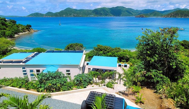 BEACHFRONT 5 BEDROOM VILLA–POOL, SOLAR, PRIVATE