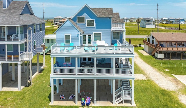 Beachfront 5BR * Private Beach Walkover Sleeps 16