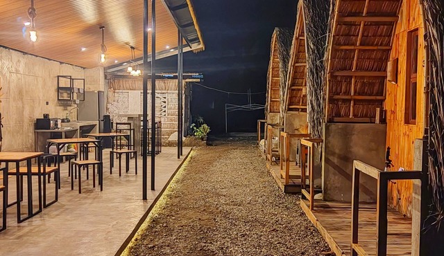 Beachfront and along the Highway (Coastal road) With Common Kitchen
