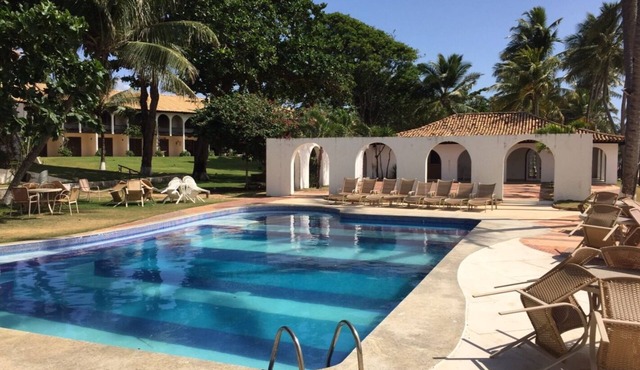 Beachfront apartment with 3 bedrooms in the main village of Praia do Forte.