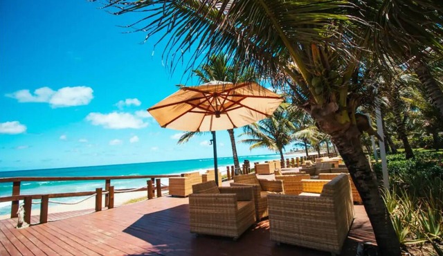 Beachfront apartment in Muro Alto with resort-like facilities and incredible views