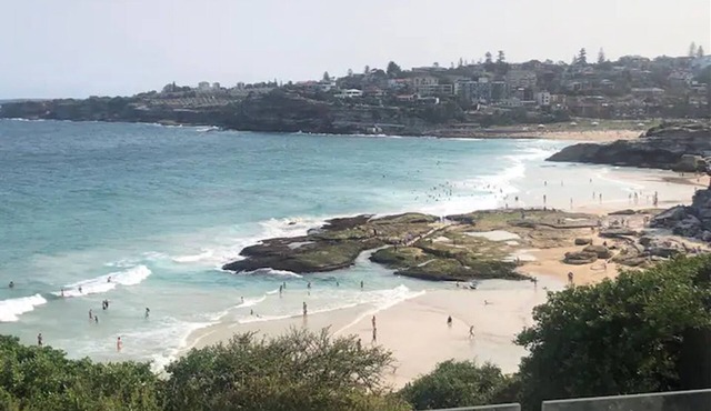 Beachfront Apartment on Bondi to Bronte walk