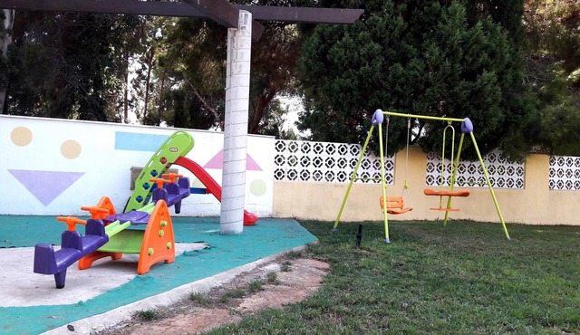 Beachfront Apartment with Pool, Jacuzzi, and Family Amenities in Alcossebre
