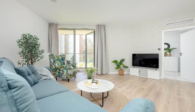 Beachfront apartment, indoor pool, sauna