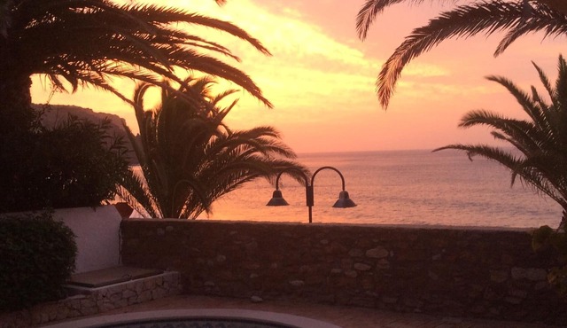 Beachfront Apartment. Praia da Luz