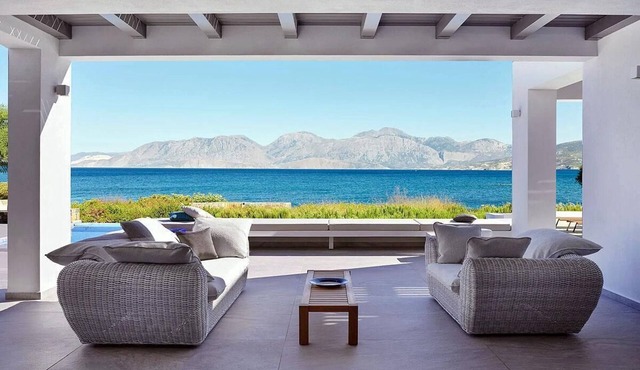 Beachfront Art Villa with a heated pool