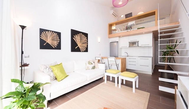 Beachfront, Blanco y Madera. Free Wifi, Community Pool
