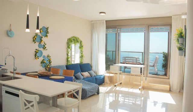 Beachfront Bliss. 3 bedroom. Privacy