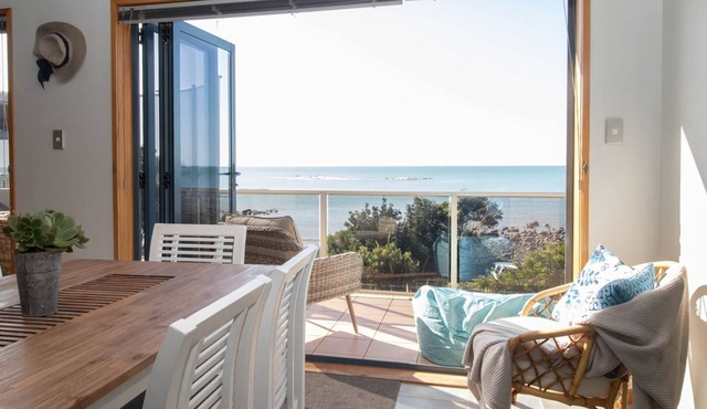 BEACHFRONT BLISS ON WANAKA TERRACE SUPPORT LOCAL