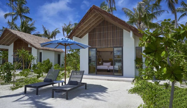 Beachfront Bliss & Rock'n'Roll Vibes at Hard Rock Hotel Maldives