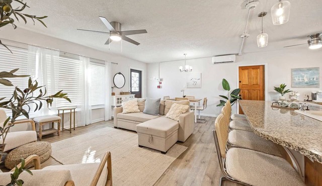 Beachfront block: 4-unit retreat w/backyard