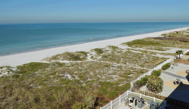 Beachfront condo with pool hot tub and Gulf views from the balcony
