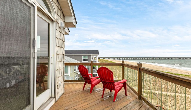 Beachfront Chics Beach Home 30 day minimum stay