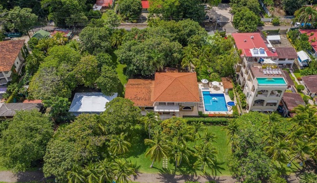 Beachfront compound, pool, perfect secure location