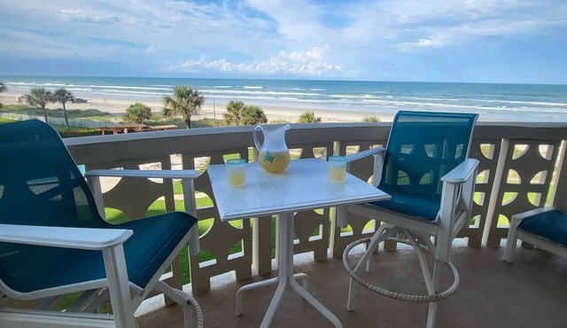Beachfront Condo, amazing views and best location in New Smyrna Beach!