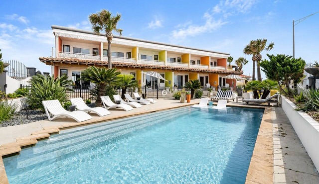 Beachfront Condo | Pool + Hot Tub | Near Seawall