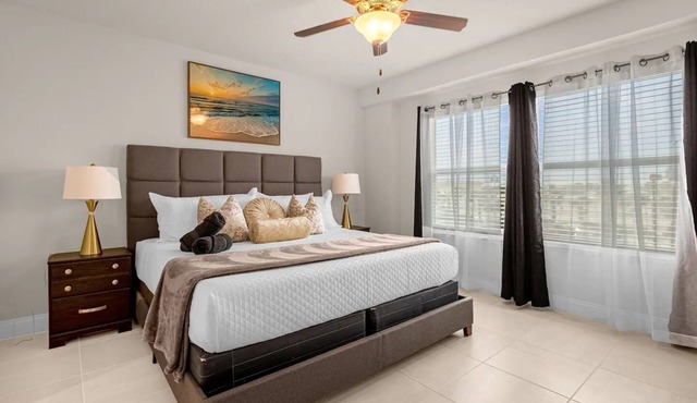 Beachfront Condo with Spacious Balcony - King Bed