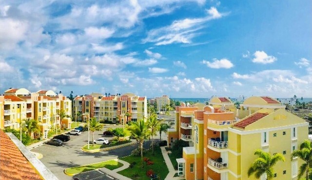 Beachfront Condo w/Rooftop Terrace &WiFi