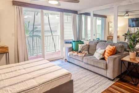 Beachfront Condo with AC