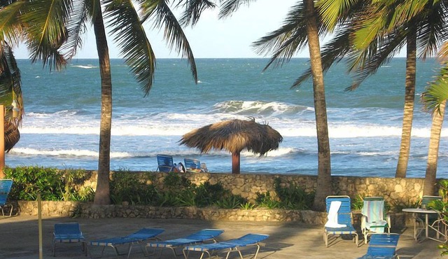 Beachfront condo with Million Dollar View