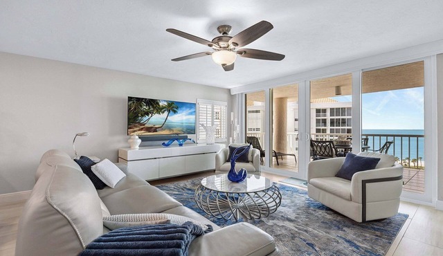 Beachfront condo with exceptional views – CL0802