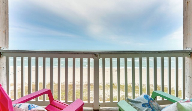 Beachfront Corpus Christi Condo w/Pool Access!