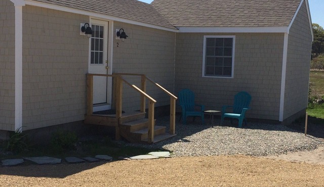 Beachfront Cottage, very quaint and right on the Beach!