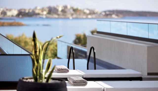 Beachfront, Daily Breakfast & Hotel-Style Comforts